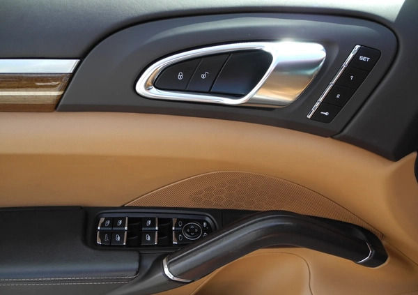 Porsche Cayenne cena 204999 przebieg: 222000, rok produkcji 2014 z Kalisz Pomorski małe 277